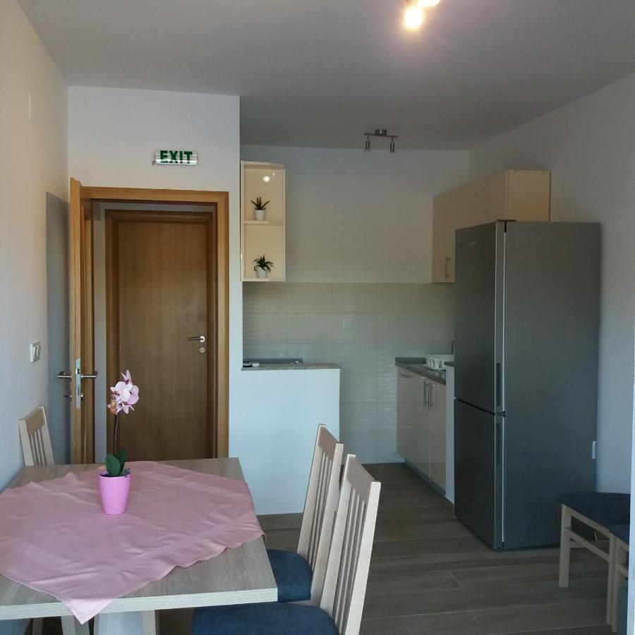 Apartments Nal Biskup Putnikovic Exterior photo